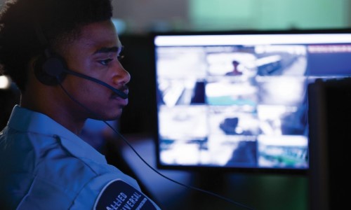 allied-employee-headset